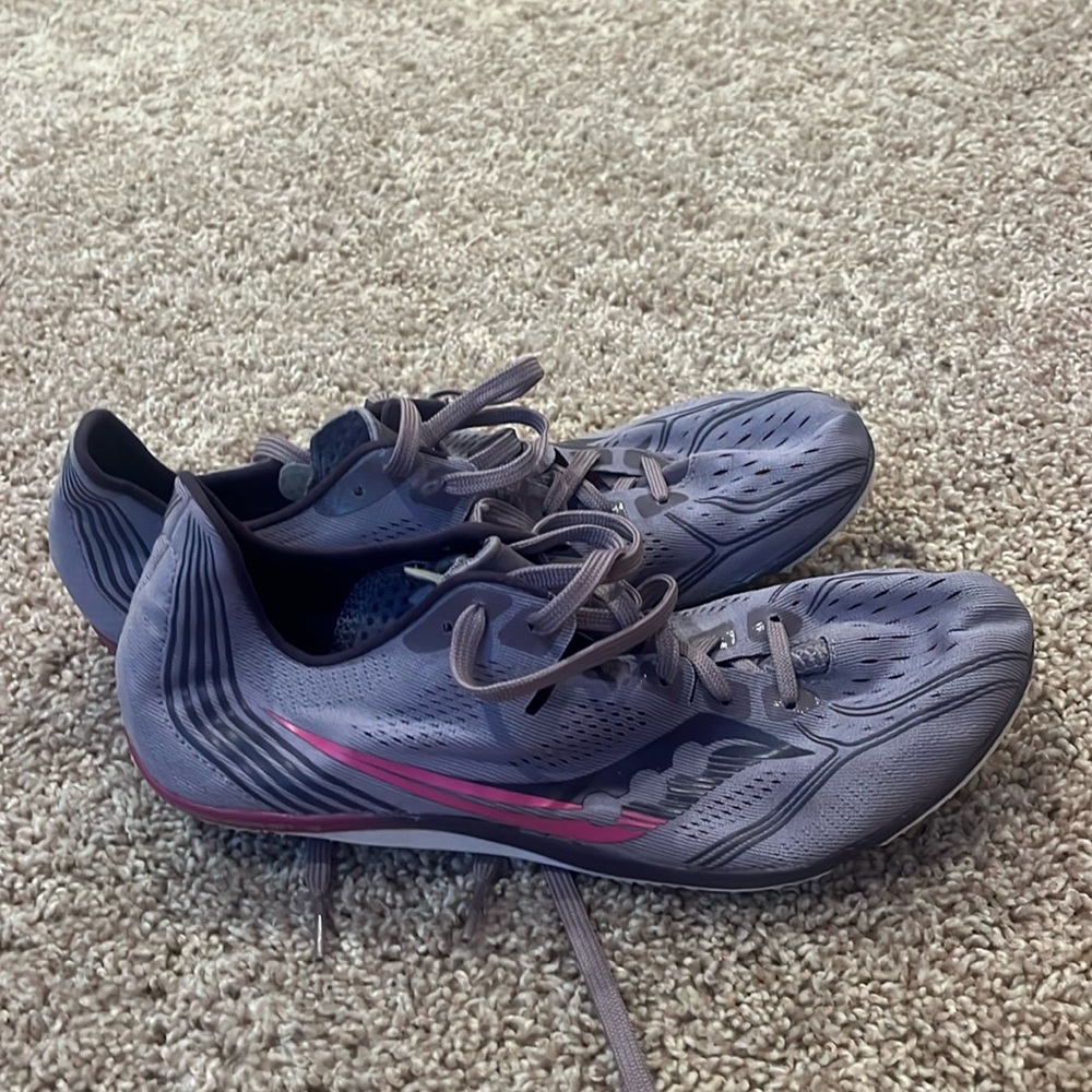Saucony Track spikes with bag